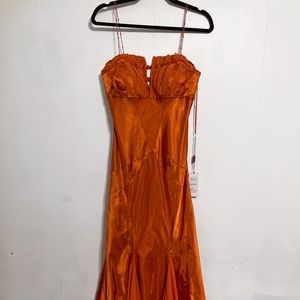 La femme | formal copper dress size 8 NWT